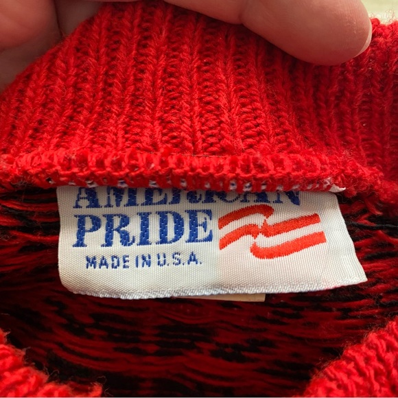 Vintage Red & Black Nordic Snowflake Knit Sweater - Picture 2 of 6